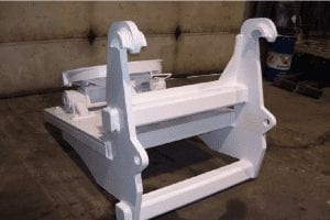 Fifth wheel attachment for quick coupler